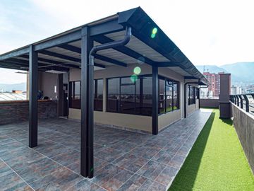 EDIFICIO MULTIUSOS PARA ESTRENAR EN EL LAGO - CHICO BOGOTA EN VENTA