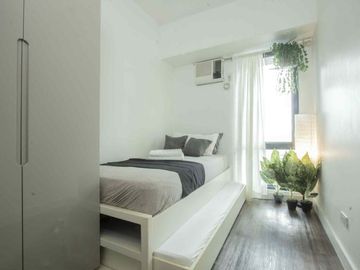 Sale: 2 Bedroom Condo Unit near TV5 EDSA MRT and Greenfield District