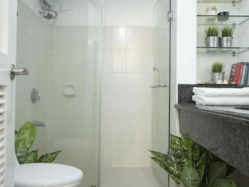 Sale: 2 Bedroom Condo Unit near TV5 EDSA MRT and Greenfield District