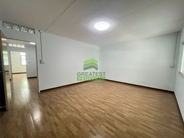 ขายทาวน์เฮ้าส์ 2 ชั้น ซอยพึ่งมี15 สุขุมวิท93 เนื้อที่ 30 ตร.ว ใหม่ ตกแต่งครบ ทำเลดี ใกล้ BTS บางจาก