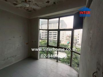 Commercial building, 5 floors, 44 sq m, P. Thana Tower, Soi Lat Phrao 58/1, Lat Phrao Road, Wang Thonglang District, Bangkok