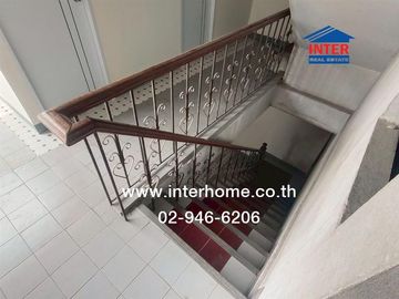 Commercial building, 5 floors, 44 sq m, P. Thana Tower, Soi Lat Phrao 58/1, Lat Phrao Road, Wang Thonglang District, Bangkok