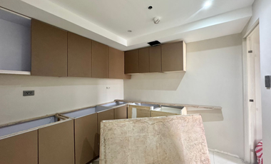 87sqm 2BR Unit with Maid’s Room and Parking FOR SALE in Valencia Hills, Quezon City