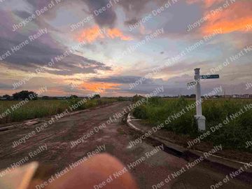 328sqm Lot For Sale near GOLF COURSE at Beverly Place Subdivision