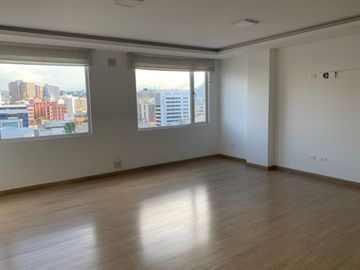 VENDO Departamento en   Av.  Orellana y  San Javier Quito , Ecuador.