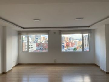 VENDO Departamento en   Av.  Orellana y  San Javier Quito , Ecuador.