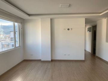 VENDO Departamento en   Av.  Orellana y  San Javier Quito , Ecuador.