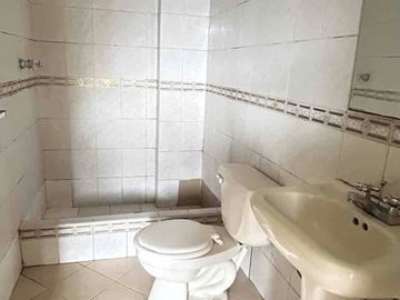 Vendo departamento 3 dormitorios, estudio, sector El Inca y 6 de diciembre