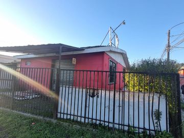 CASA AV MICHIMALONCO FRENTE AL SANTA ISABEL Y BANCO ITAU EXCELENTE UBICACION