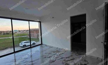 VENDO CASA EN LA RIVIERA VERACRUZ, CERCA DE WALMART EXPRES