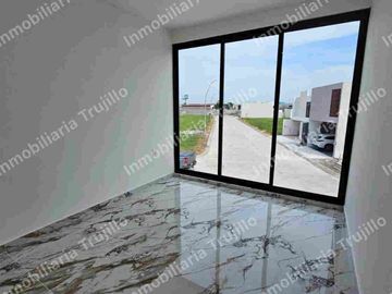 VENDO CASA EN LA RIVIERA VERACRUZ, CERCA DE WALMART EXPRES