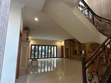 Rumah Margorejo Indah, Surabaya STRATEGIS BAGUS