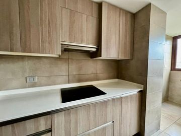 DEPARTAMENTO 3D 3B 2E LIQUIDA BANCO FRENTE PARQUE ARAUCO LAS CONDES