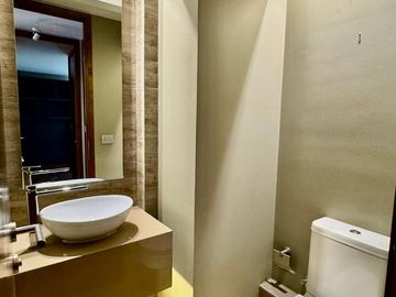 DEPARTAMENTO 3D 3B 2E LIQUIDA BANCO FRENTE PARQUE ARAUCO LAS CONDES