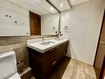 DEPARTAMENTO 3D 3B 2E LIQUIDA BANCO FRENTE PARQUE ARAUCO LAS CONDES