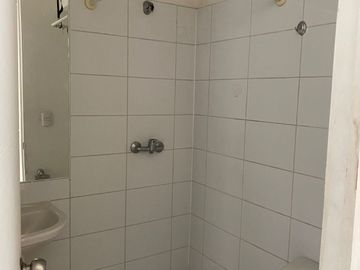 DEPARTAMENTO 2D1E LIQUIDA BANCO SANTIAGO METRO IRARRAZABAL