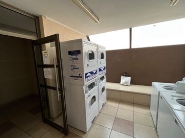 DEPARTAMENTO 2D1E LIQUIDA BANCO SANTIAGO METRO IRARRAZABAL