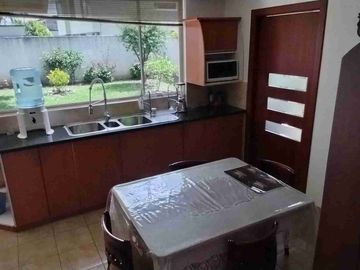 CASA EN VENTA, SECTOR SANGOLQUÍ, EL TRIANGULO