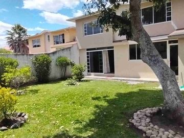 CASA EN VENTA, SECTOR SANGOLQUÍ, EL TRIANGULO