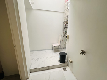 Fully Furnished 3BR Townhouse with Maid’s Room FOR SALE in Midland Suites, Quezon City