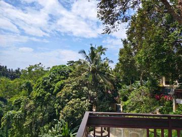 Dijual Cepat Tanah Bonus Bangunan Hotel di Kedewatan Ubud