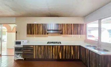 CASA EN VENTA EN PRADOS TEPEYAC, ZAPOPAN