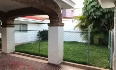 CASA EN VENTA EN PRADOS TEPEYAC, ZAPOPAN