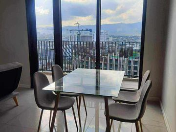 FOR SALE: Fully-Furnished Mandani Bay 1-Bedroom Corner Special Unit in Mandaue City, Cebu - P13M