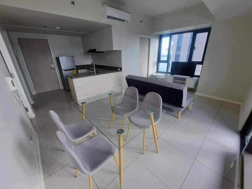 FOR SALE: Fully-Furnished Mandani Bay 1-Bedroom Corner Special Unit in Mandaue City, Cebu - P13M