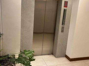 Vendo depto pb con jardín 2 dormitorios