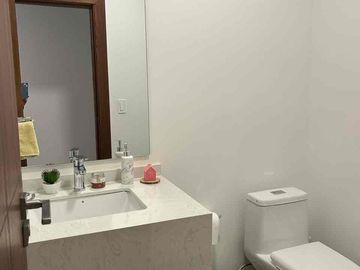 Vendo depto pb con jardín 2 dormitorios