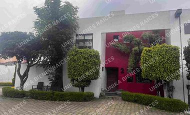 CASA AMPLIA Y MODERNA EN PRIVADA TRANQUILA CON SEGURIDAD RECIÉN REMODELADA