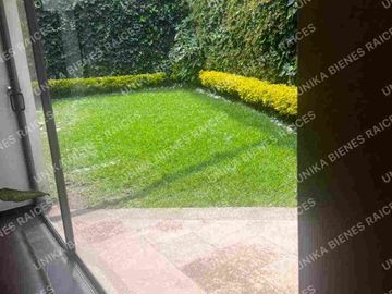 CASA AMPLIA Y MODERNA EN PRIVADA TRANQUILA CON SEGURIDAD RECIÉN REMODELADA