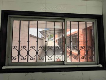 OPORTUNIDAD DE INVERSIÓN!! DEPARTAMENTO CON JARDÍN Y PARQUEADERO PARA 4 VEHÍCULOS