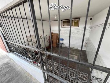 OPORTUNIDAD DE INVERSIÓN!! DEPARTAMENTO CON JARDÍN Y PARQUEADERO PARA 4 VEHÍCULOS