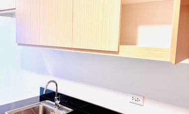 RFO Studio Unit with Parking FOR RENT / LEASE at Callisto Towers Circuit Makati