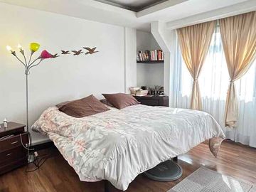 Casa en venta 3 dormitorios: Sector Av. El Inca y 6 de diciembre