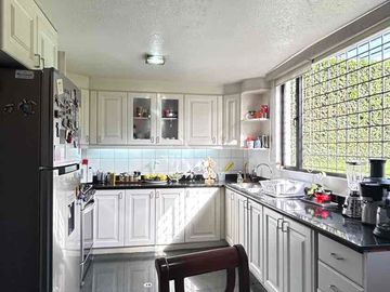 Casa en venta 3 dormitorios: Sector Av. El Inca y 6 de diciembre