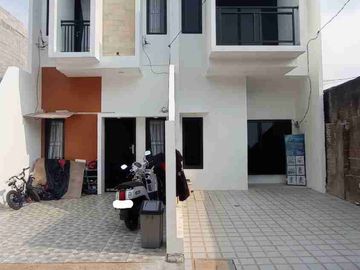 Jual Butuh Rumah Murah Cluster 2 Lantai SHM Dijakarta Timur