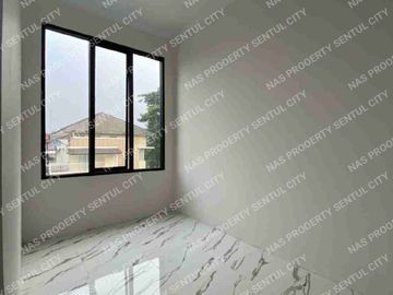 Rumah baru minimalis modern kolam renang area depan Sentul city