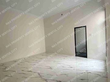 Rumah baru minimalis modern kolam renang area depan Sentul city
