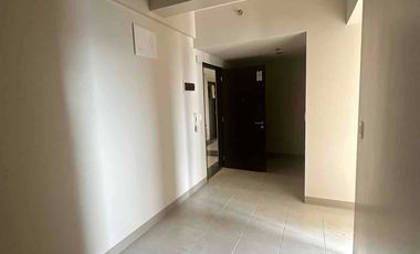 Ready for occupancy 2 bedroom near st.lukes only 2% spot down move in
