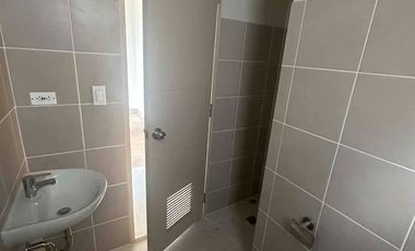 Ready for occupancy 2 bedroom near st.lukes only 2% spot down move in