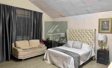 VENTA DE CASA CUMBRES 4to sec