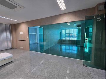 Office building Krungthep Kreetha for sell: 134sqwah 1,100sqm. 49,000,000 Am: 065619----