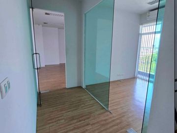 Office building Krungthep Kreetha for sell: 134sqwah 1,100sqm. 49,000,000 Am: 065619----