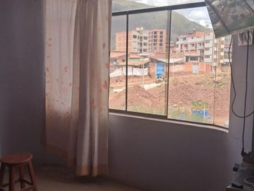 En venta: Casa de 2 pisos con proyección a 5 pisos – San Jerónimo a pasos del hospital de acamana
