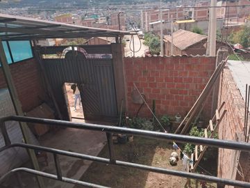 En venta: Casa de 2 pisos con proyección a 5 pisos – San Jerónimo a pasos del hospital de acamana