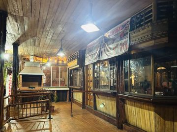 Venta Hostal funcionando en Baños, Rio Negro