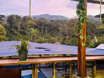 Venta Hostal funcionando en Baños, Rio Negro